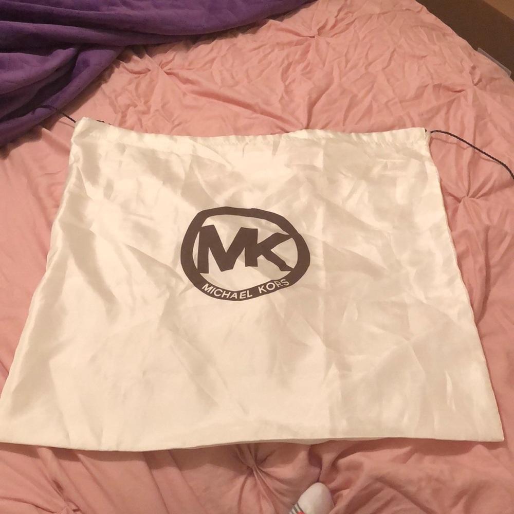 MK dust bag